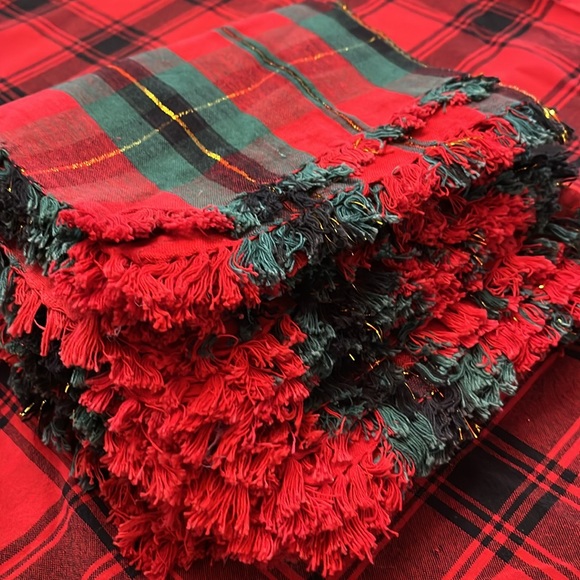 Christmas cloth napkins gold holiday plaid tassel trim 17 formal dinner wear NEW - Picture 1 of 6